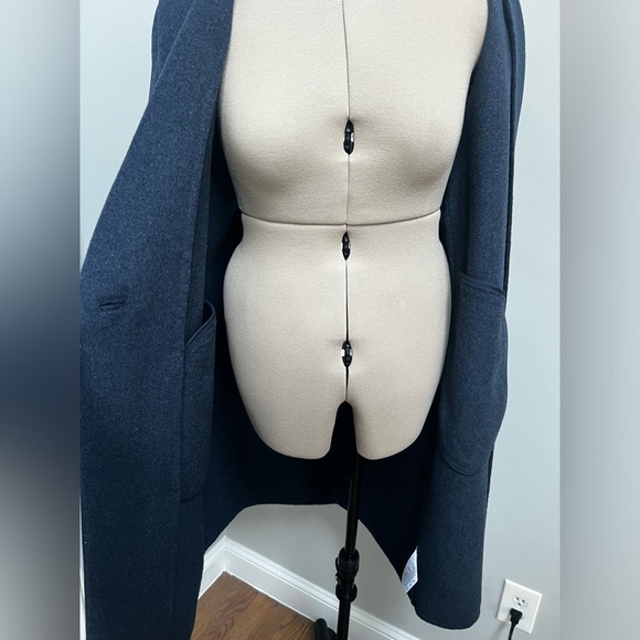 New Vince Wool Navy Coat with one single concealed button elegant L - Picture 7 of 9